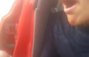 XXX 女の子は彼氏のコックの頭でクリトリスを指で指します 女性 用 アダルト ビデオ 無料