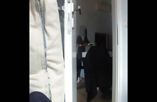 XXX ポルノの最大の白いコックは、カメラで女子高生を性交する。 無料 エッチ クンニ 動画