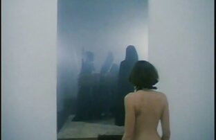 XXX ブロンドは、車の中でトラフィック中に退屈からドライバーのディックを吸った。 女の子 向け エッチ 動画
